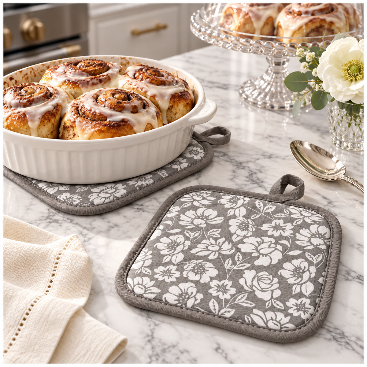 Essential Heat-Resistant Cotton Potholder Set of 2 – Grey and White - 20 cm