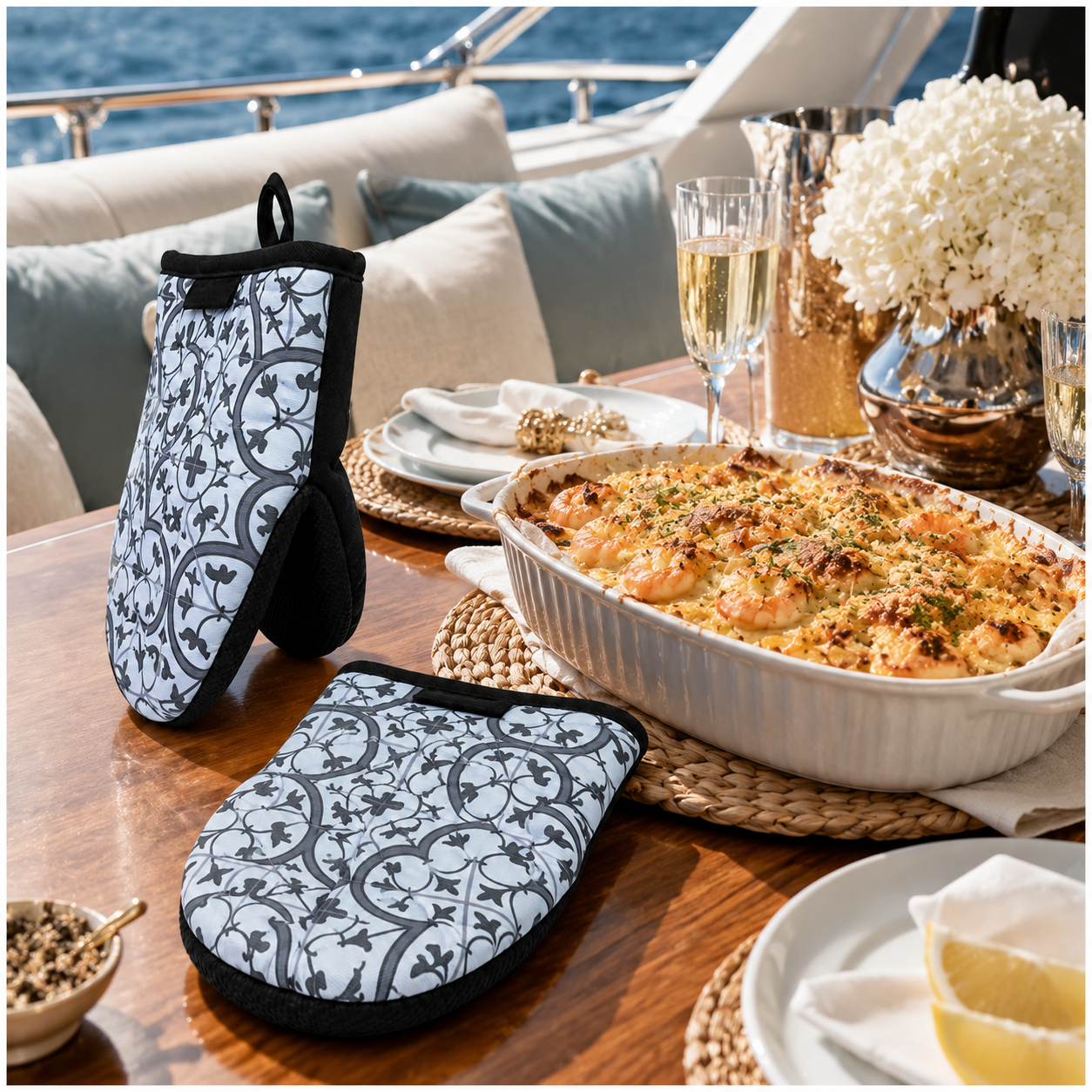 Non Slip 2-Piece Heat-Resistant Silicone Oven Mitt Set with Cotton Lining