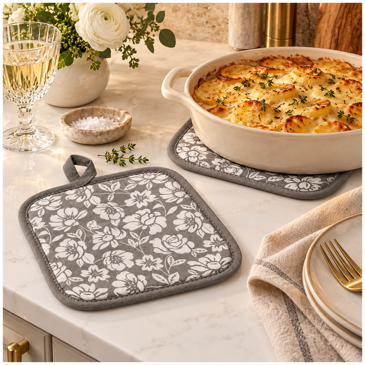 Essential Heat-Resistant Cotton Potholder Set of 2 – Grey and White - 20 cm