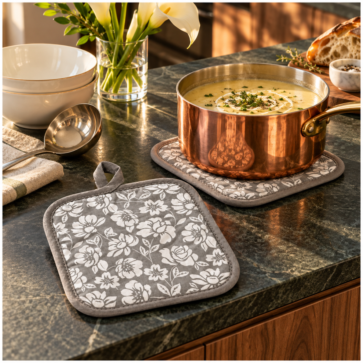 Essential Heat-Resistant Cotton Potholder Set of 2 – Grey and White - 20 cm
