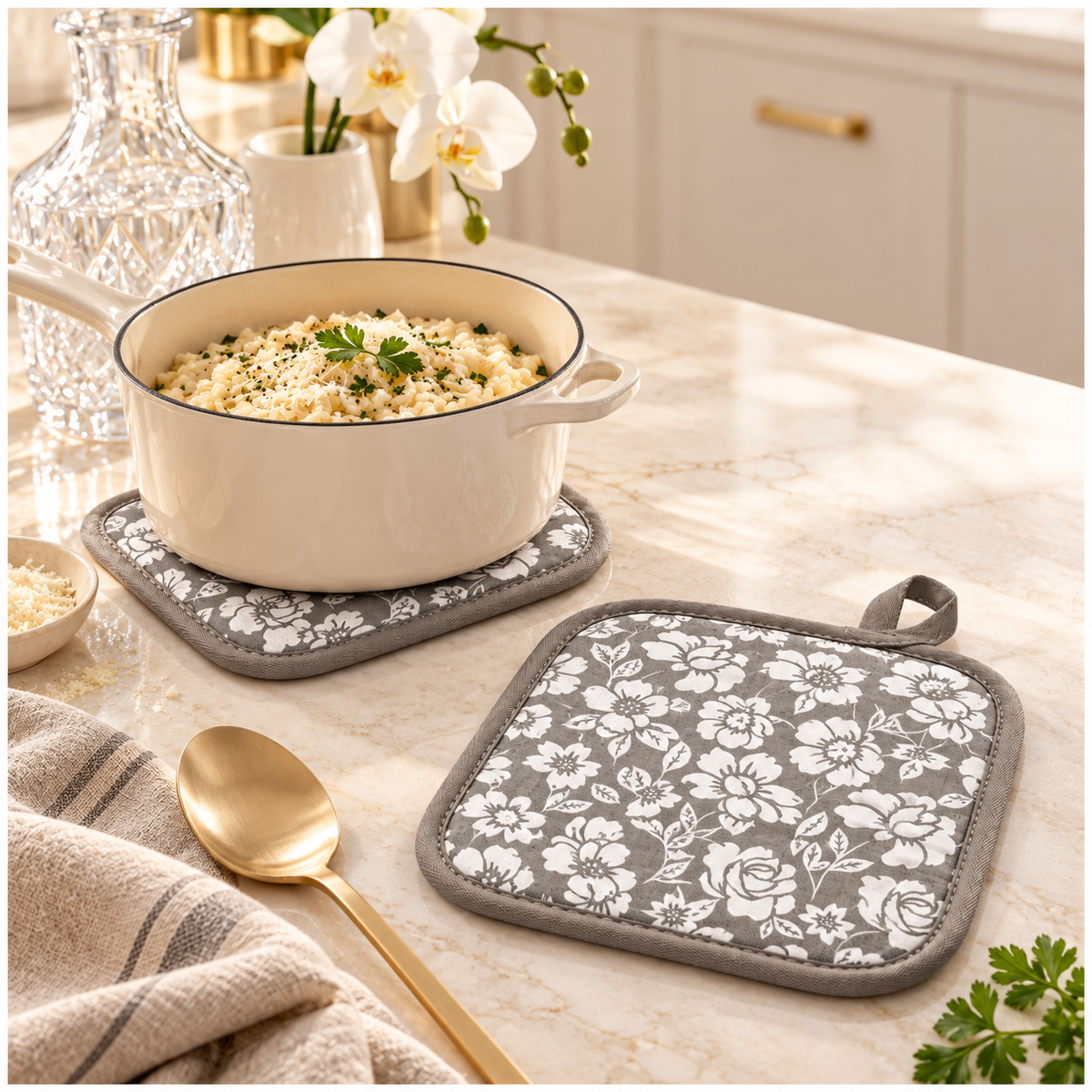 Essential Heat-Resistant Cotton Potholder Set of 2 – Grey and White - 20 cm