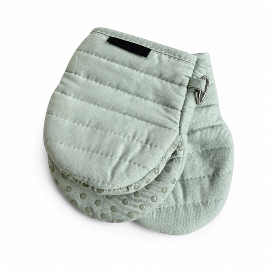 Essential Mini Oven Mitts-Set of 2 – Cotton - Heat Resistant Kitchen Mitts