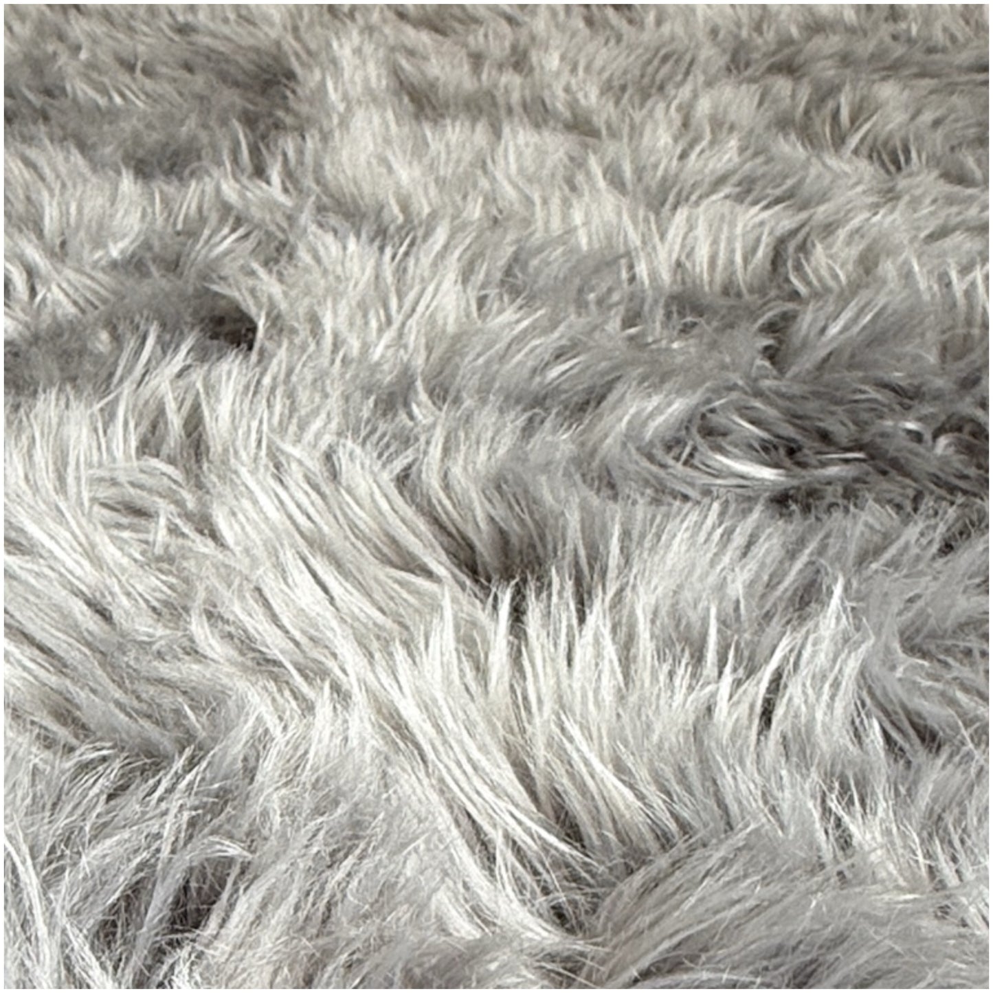 Luxury Thick Grey Faux Fur Carpet – 180 cm × 120 cm