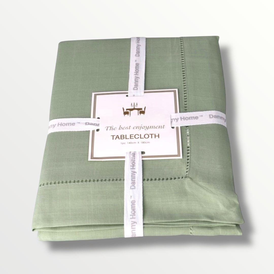 Elegant Sage Green Tablecloth - Perfect for Dining, Weddings & Decor