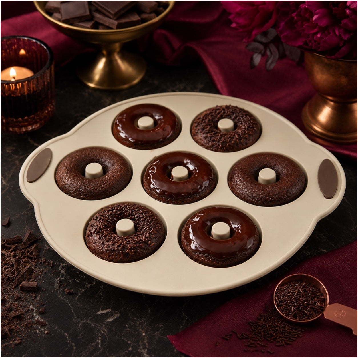 Essential 7-Cavity Silicone Donut Baking Mold with Steel Frame – Cream