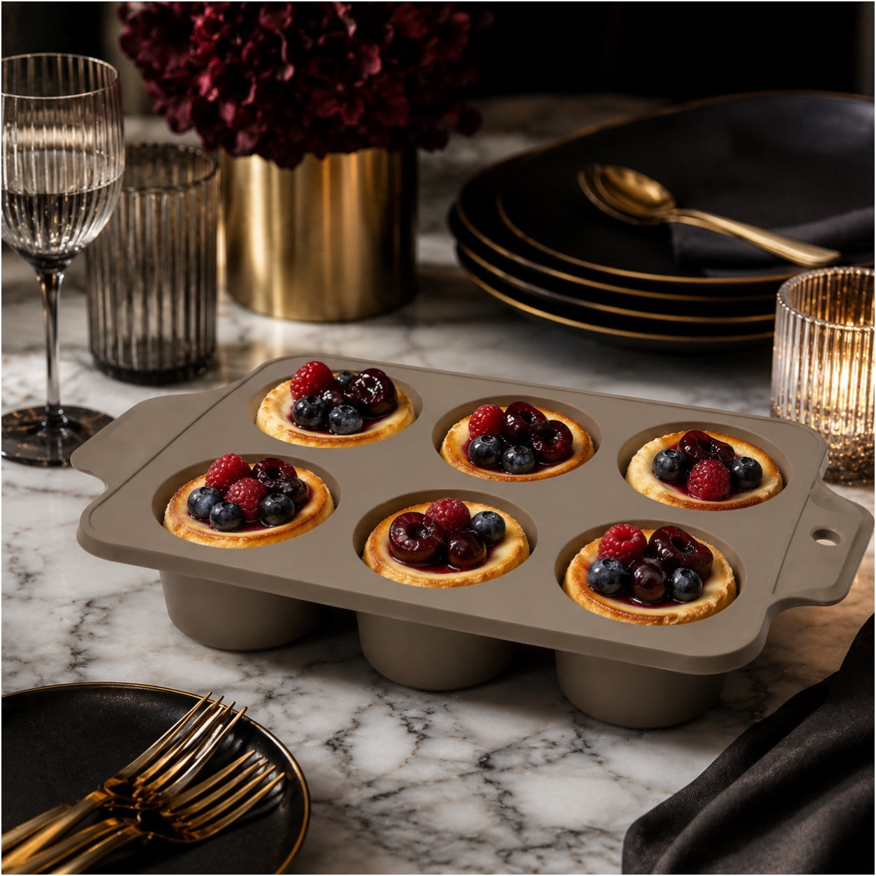 Essential 6-Cup Silicone Cupcake Mold – Non-Stick Baking Mold - 33 x 18.5cm
