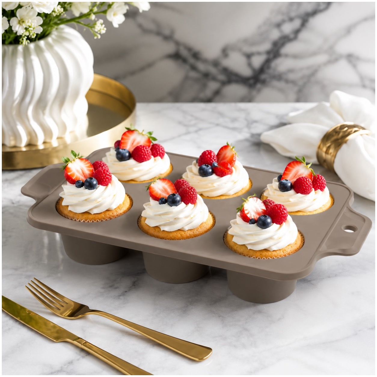 Essential 6-Cup Silicone Cupcake Mold – Non-Stick Baking Mold - 33 x 18.5cm