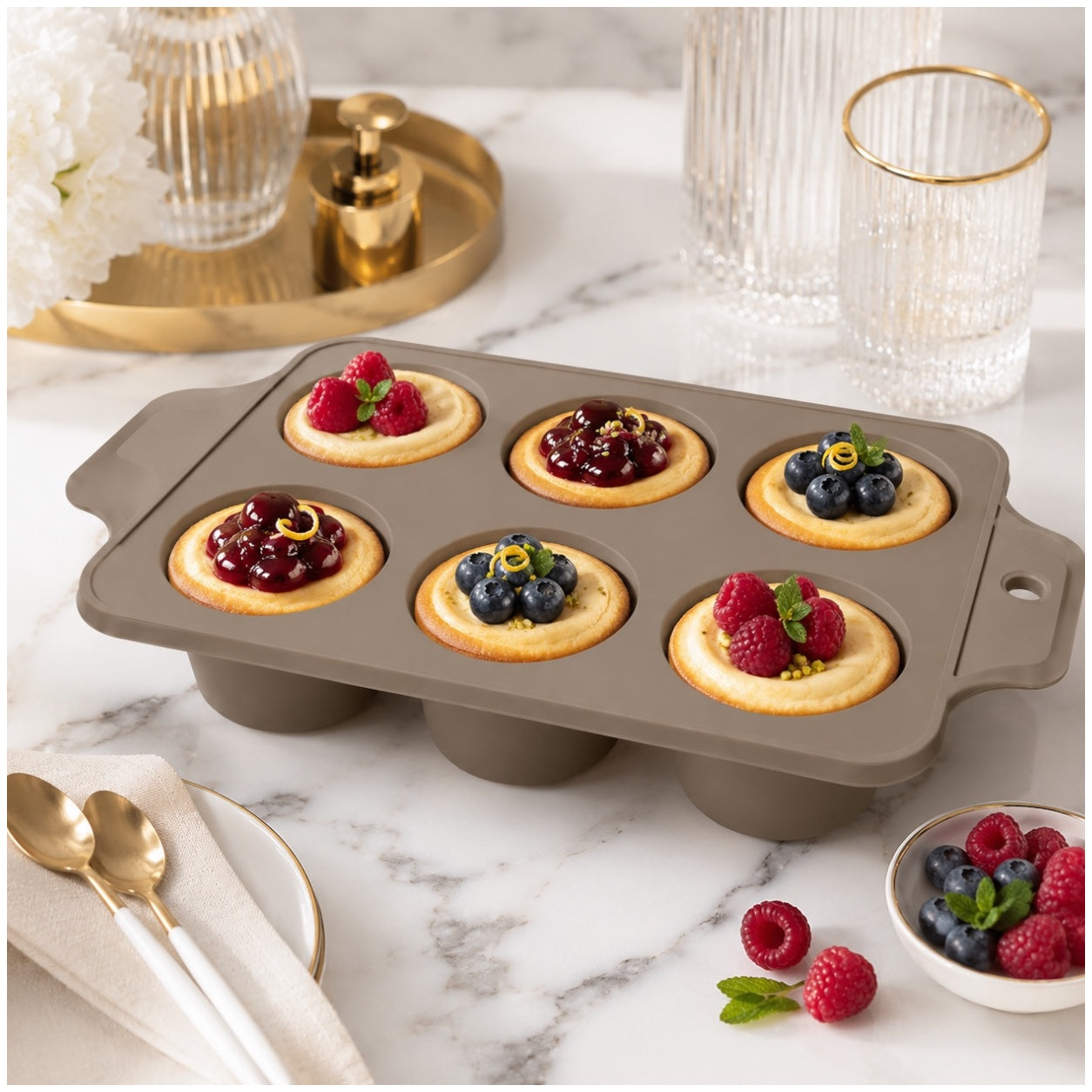 Essential 6-Cup Silicone Cupcake Mold – Non-Stick Baking Mold - 33 x 18.5cm