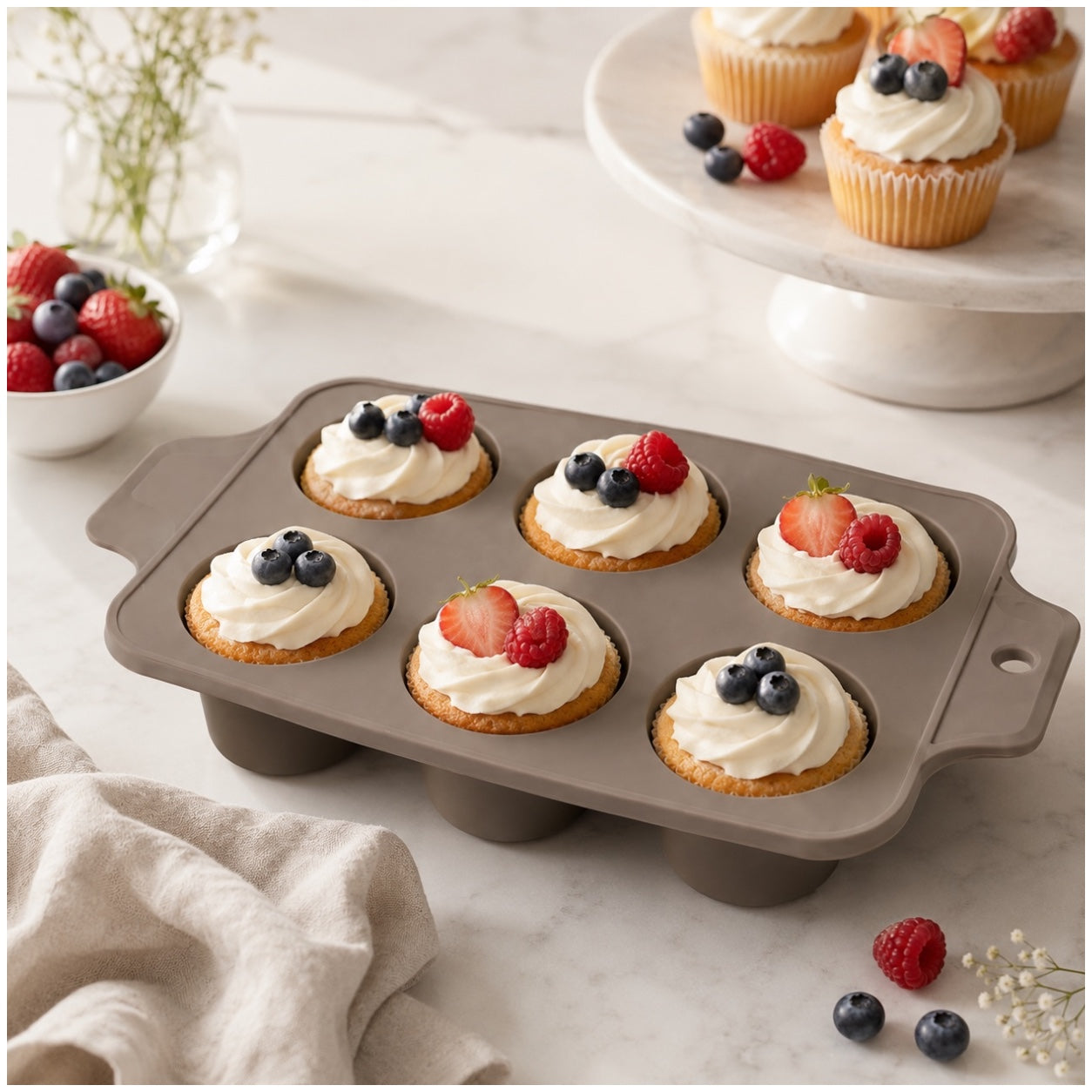 Essential 6-Cup Silicone Cupcake Mold – Non-Stick Baking Mold - 33 x 18.5cm