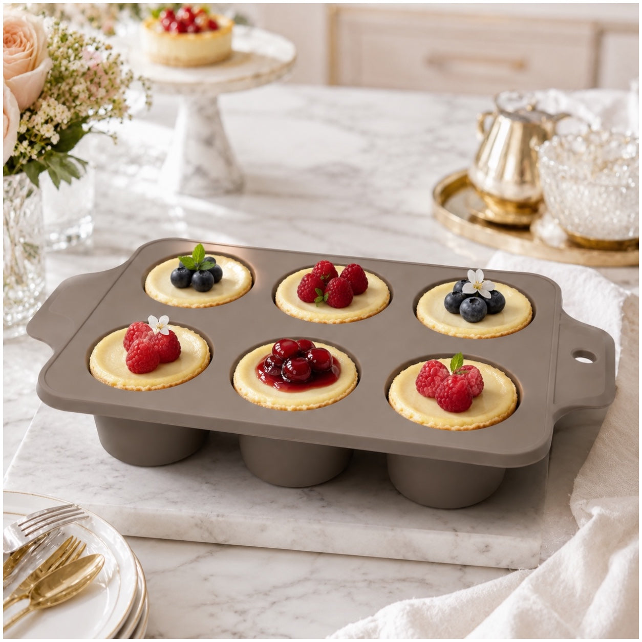 Essential 6-Cup Silicone Cupcake Mold – Non-Stick Baking Mold - 33 x 18.5cm