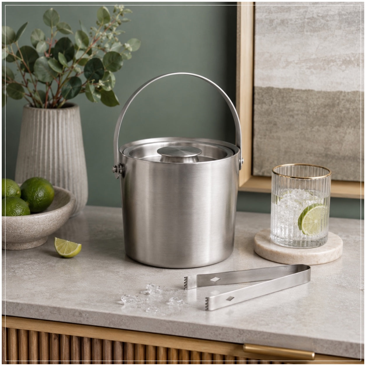 Stainless Steel Ice Basket with Tongs and Lid – 2.8L - 19 x 19 x 17.5 cm